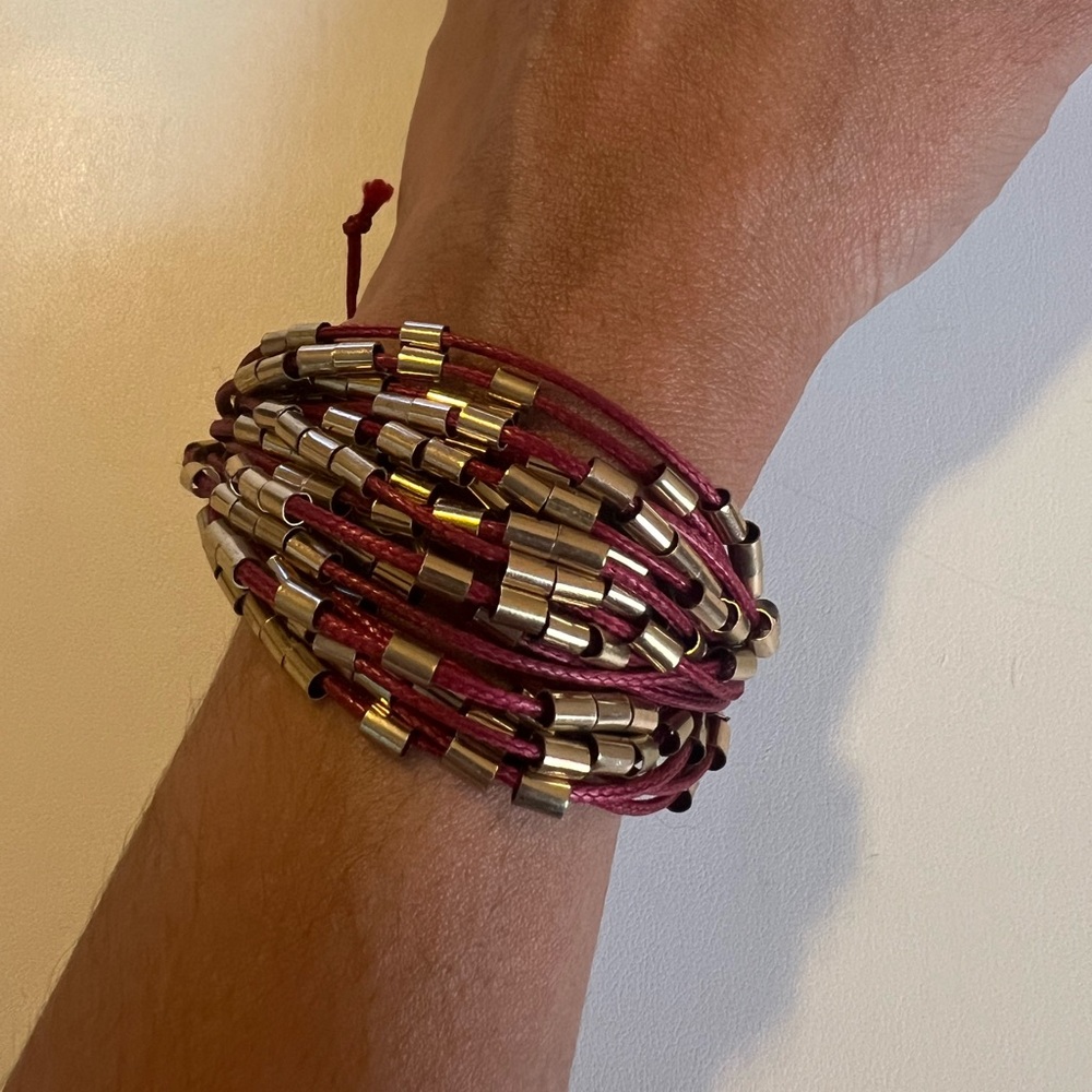 Maroon and gold adjustable bracelet